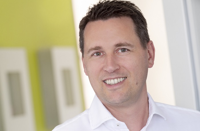 Dr. Michael Gomolka Stuttgart Dr. Michael Gomolka Stuttgart Praxisinhaber Chef